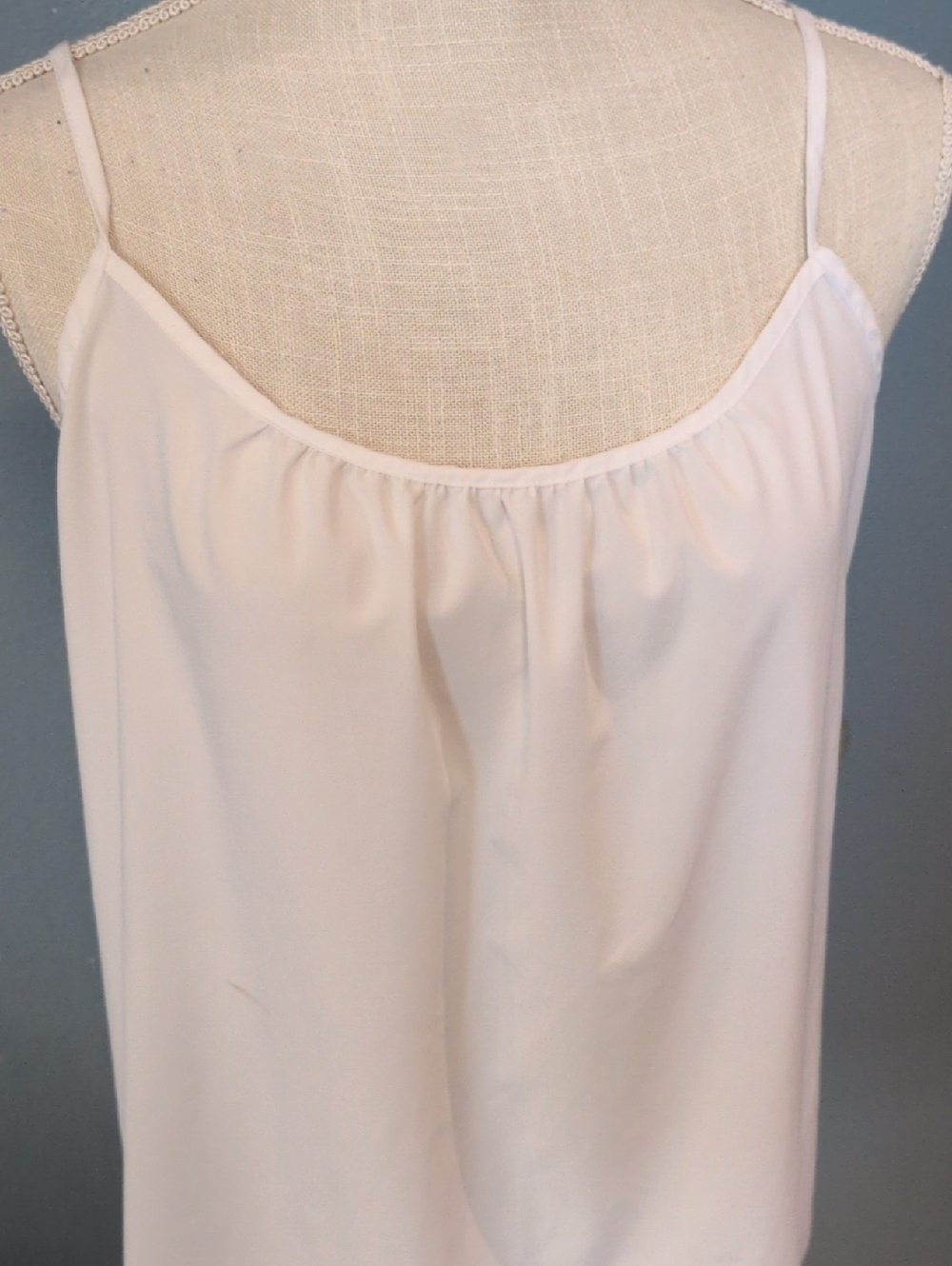 Time&Tru White Minimalist Ruched Flowy High-low Hem Tank Top Summer Resortwear - Picture 9 of 10